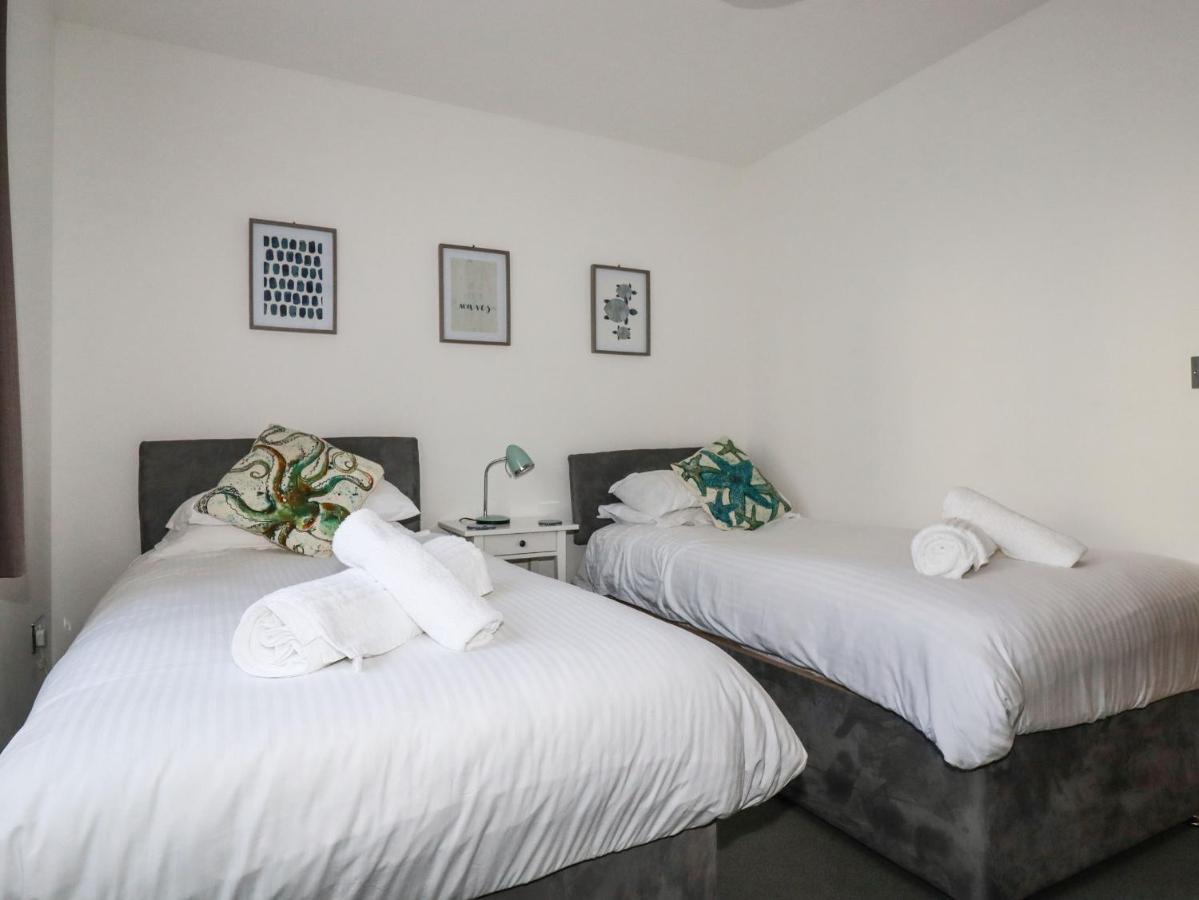 Flat 4 Apartment นิวคีย์ ภายนอก รูปภาพ